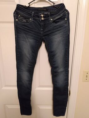 Twentyone Black by Rue21 Dark Skinny Jeans Women's 1/2R